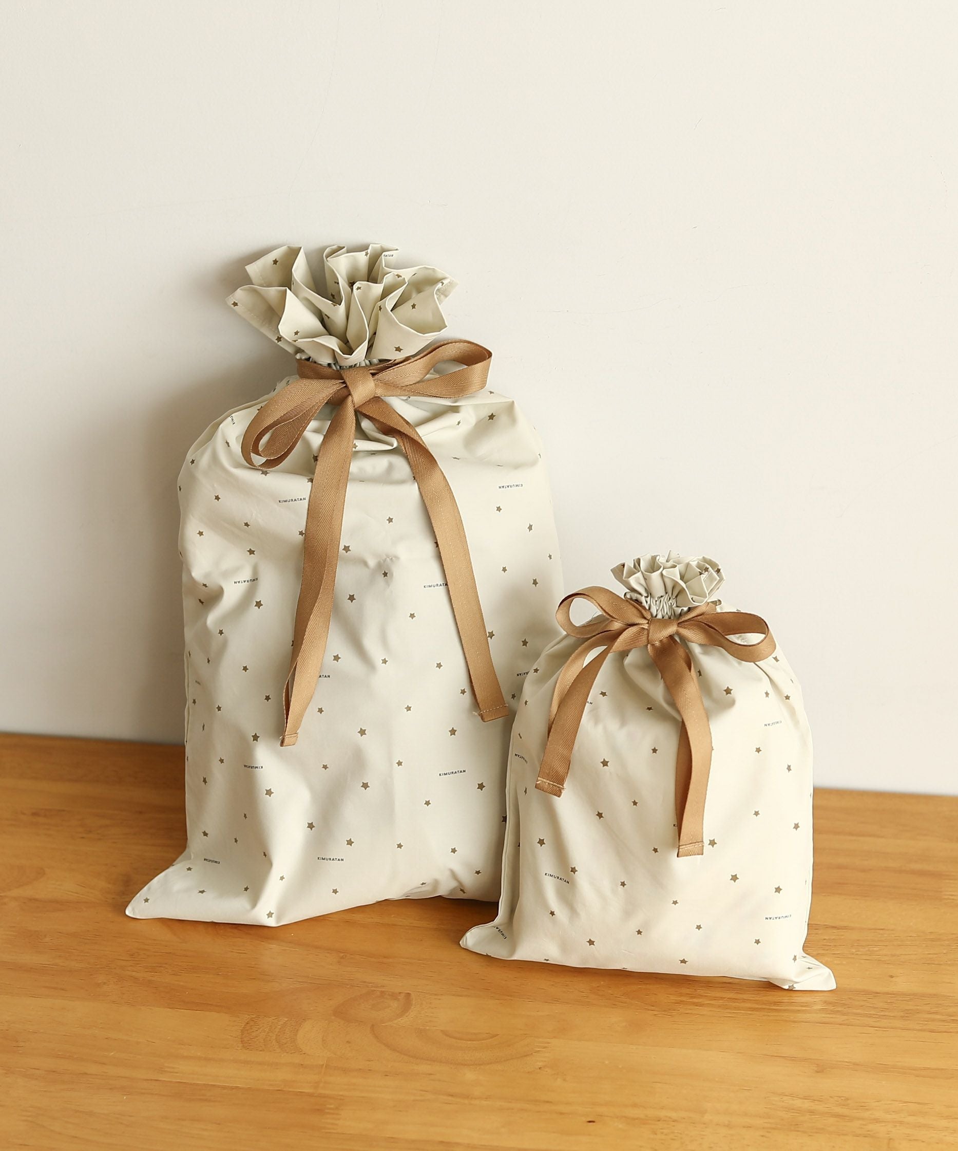 星総柄ギフトラッピング袋